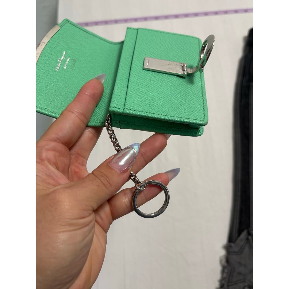 Salvatore Ferragamo Gancini Mint Green Leather Key Holder / Card Case - Picture 3 of 4